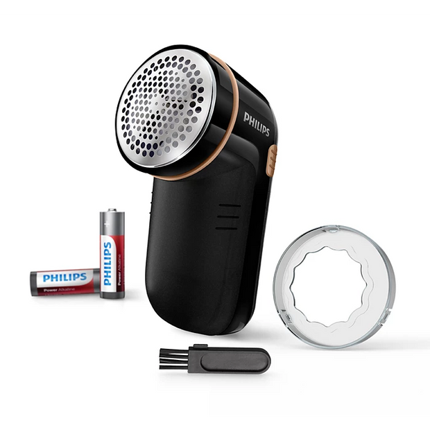 Philips GC026 Fabric Shaver – Lint Remover for Clothes, Powerful Pilling Removal, Battery Operated